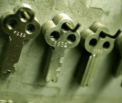 Universal Locksmith Store Swansea, MA 508-343-8277 - 3-Locksmith-key-service